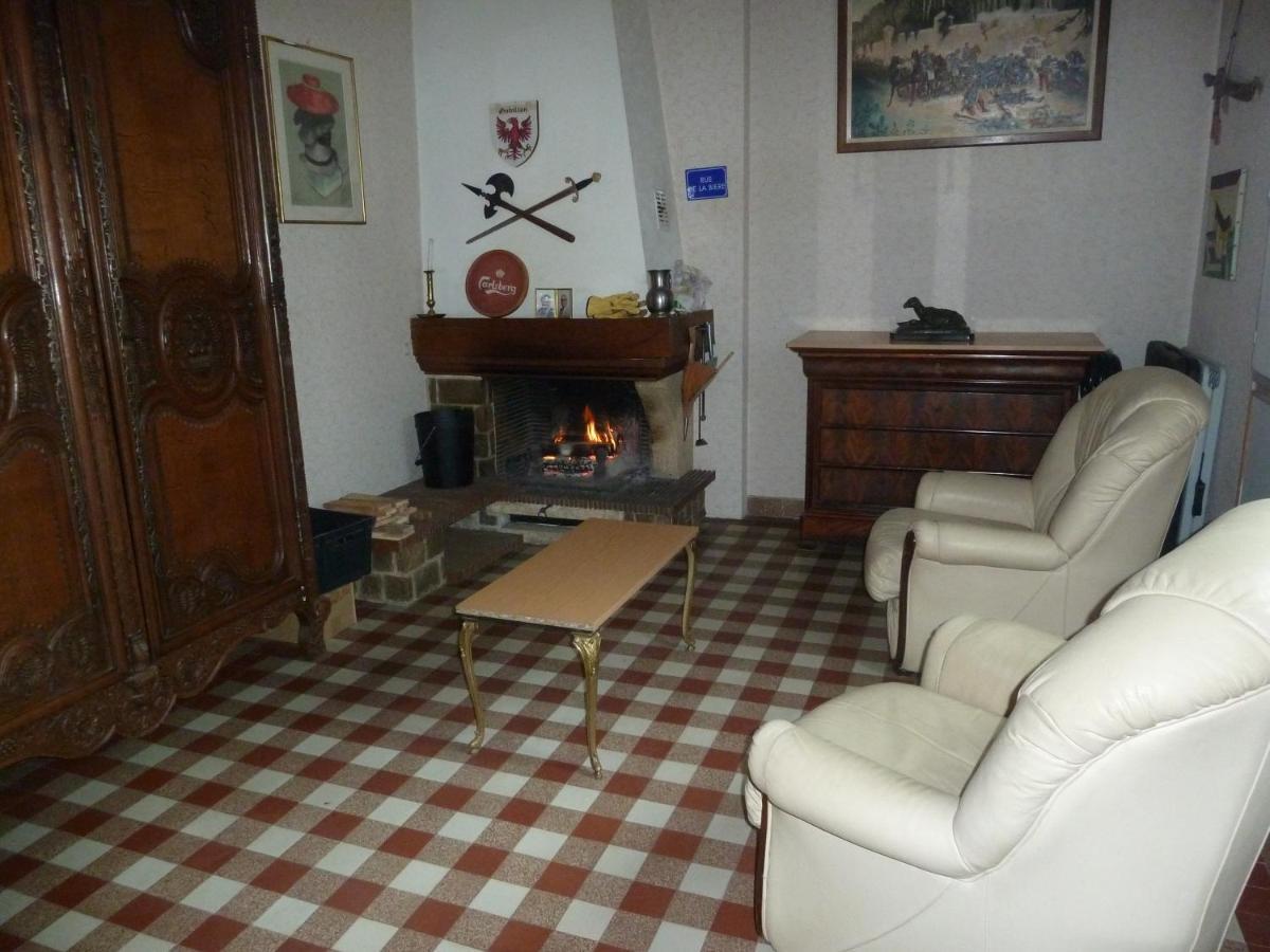 Chambres D'Hotes Gobillon Мэнтенон Экстерьер фото